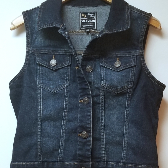 Sleeveless Jean Jacket - Picture 6 of 9